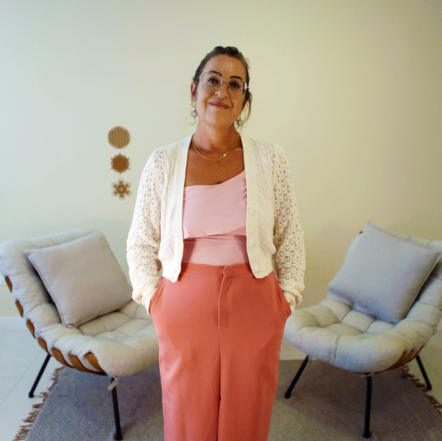 Janaína Leopardi no consultório